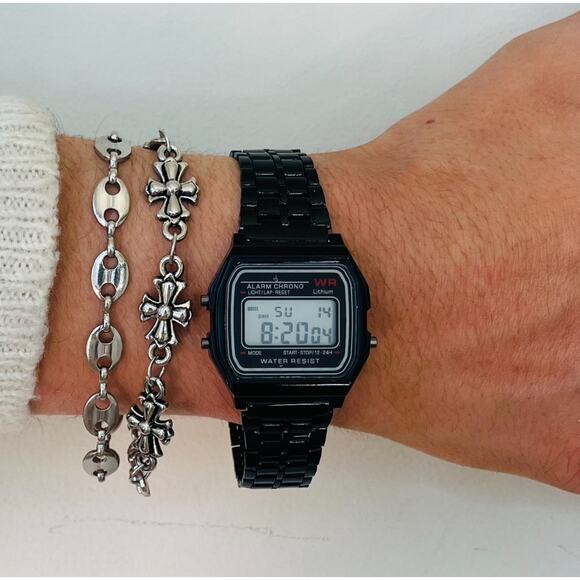 Casio Digital Watch Black Silver Accents Unisex Retro Y2K Quartz New - Picture 10 of 10